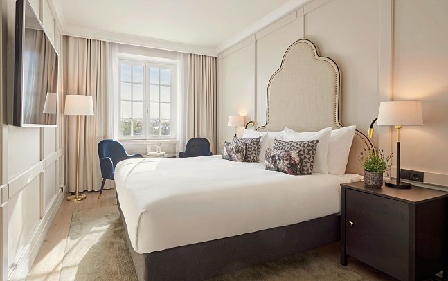 Hotel Reisen - Wohnbeispiel Doppelzimmer King Meerblick (Zimmercodierung D7M)