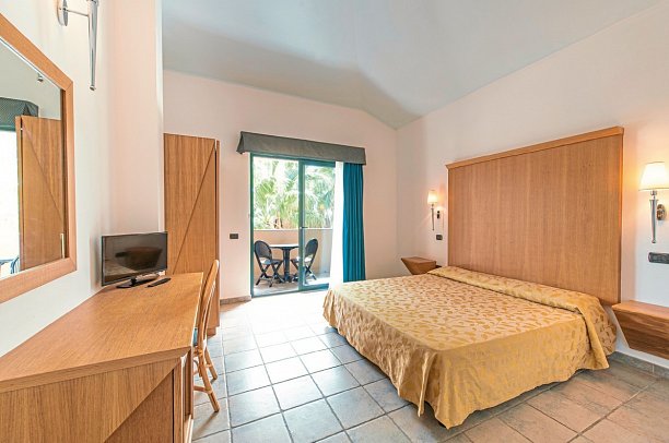 TH Le Castella Baia degli Dei - Wohnbeispiel Doppelzimmer (Zimmercodierung DB1)