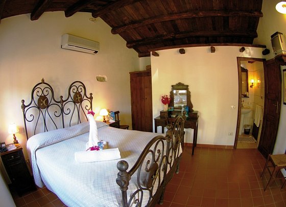 Residence Costa Azzurra - Wohnbeispiel Doppelzimmer (Zimmercodierung DB1)