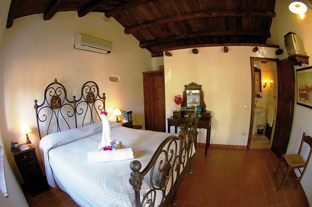 Residence Costa Azzurra - Wohnbeispiel Doppelzimmer (Zimmercodierung DB1)