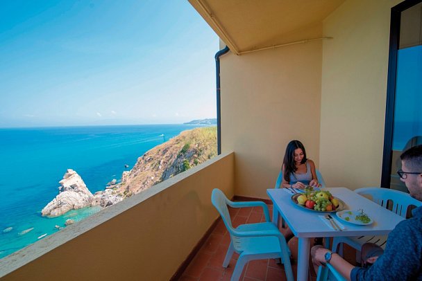 Poggio di Tropea - Wohnbeispiel Appartement Meerblick (Zimmercodierung A1M)