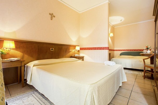 Hotel Santa Lucia - Wohnbeispiel Doppelzimmer (Zimmercodierung DB1)