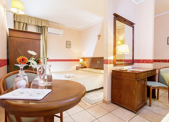 Hotel Santa Lucia - Wohnbeispiel Doppelzimmer (Zimmercodierung DB1)