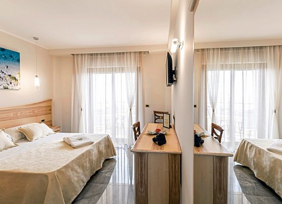 Santa Chiara - Wohnbeispiel Doppelzimmer Superior Meerblick (Zimmercodierung DSM)