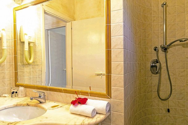 Cala di Volpe - Wohnbeispiel Badezimmer (Zimmercodierung AB1)