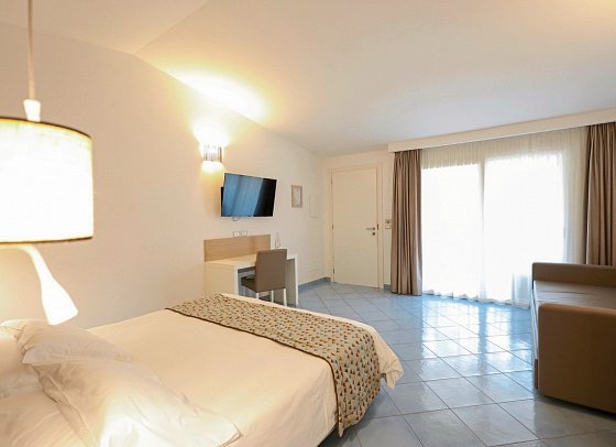 Baia del Godano Resort & Spa - Wohnbeispiel Doppelzimmer Komfort (Zimmercodierung DF1)