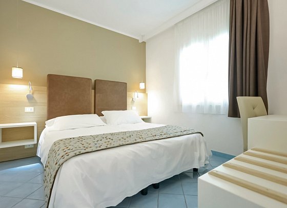 Baia del Godano Resort & Spa - Wohnbeispiel Junior Suite (Zimmercodierung JB1)