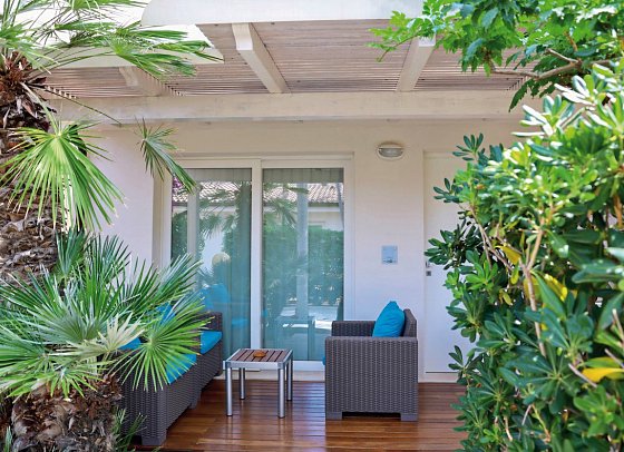 Baia del Godano Resort & Spa - Terrasse Doppelzimmer Komfort (Zimmercodierung DF1)