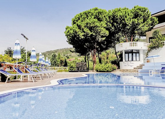 Villaggio Pineta Petto Bianco