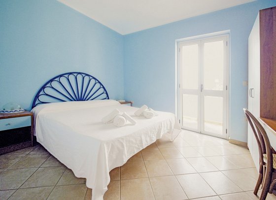 Villaggio Pineta Petto Bianco - Wohnbeispiel Appartement (Zimmercodierung AB1)