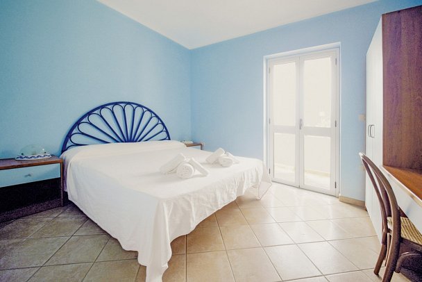 Villaggio Pineta Petto Bianco - Wohnbeispiel Appartement (Zimmercodierung AB1)