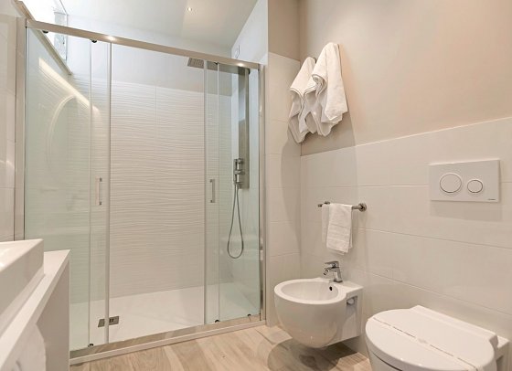 Borgo Donna-Canfora - Badezimmer Doppelzimmer (Zimmercodierung DB1)
