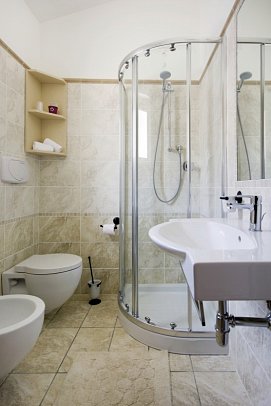 Residenza Borgo Italico - Badezimmer Beispiel Doppelzimmer (Zimmercodierung DB1)