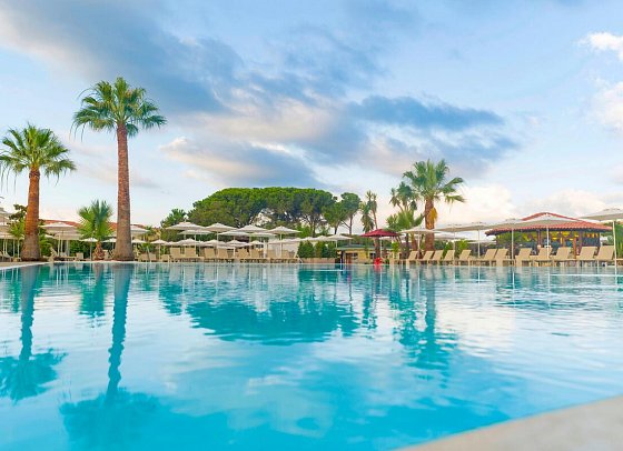Caladune Resort