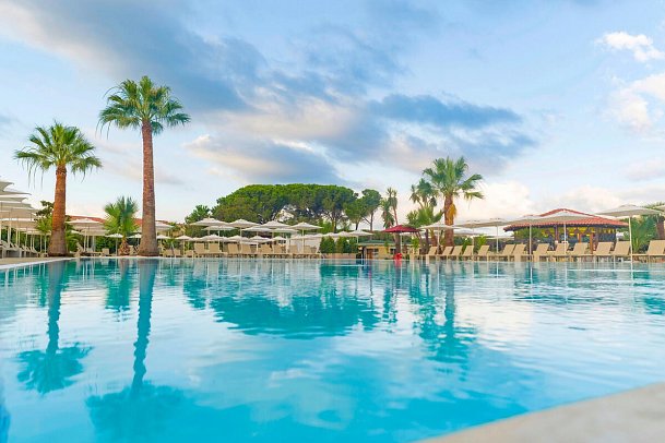 Caladune Resort