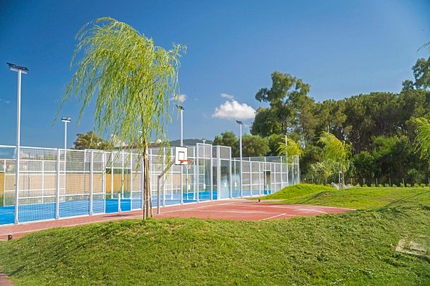 Caladune Resort