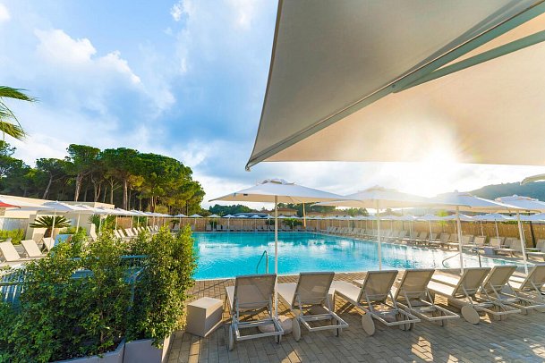 Caladune Resort