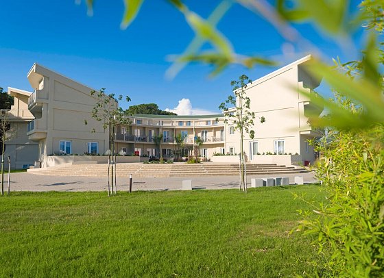 Caladune Resort