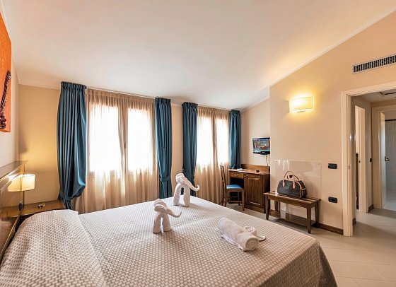 Hotel Tropis - Wohnbeispiel Familienzimmer (Zimmercodierung FB1)