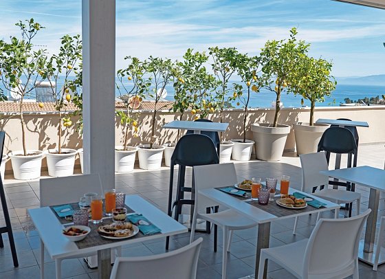 Middle Town Palace Tropea