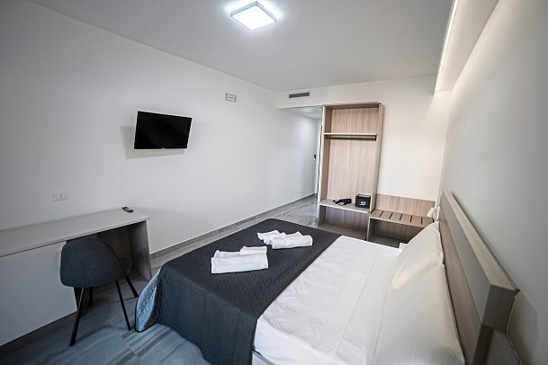 Middle Town Palace Tropea - Wohnbeispiel Doppelzimmer (Zimmercodierung DB1)