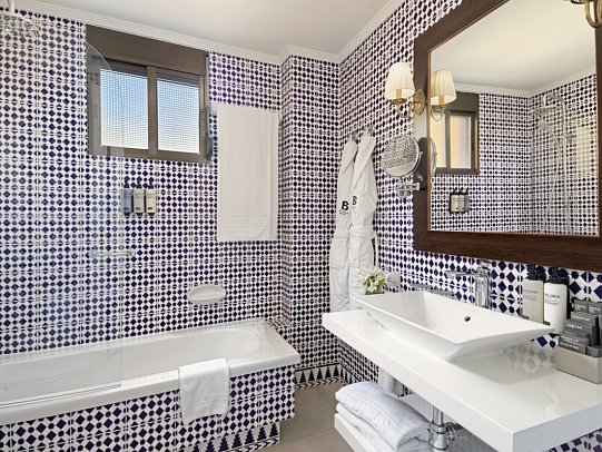 H10 Corregidor Boutique Hotel - Zimmercodierung FB1