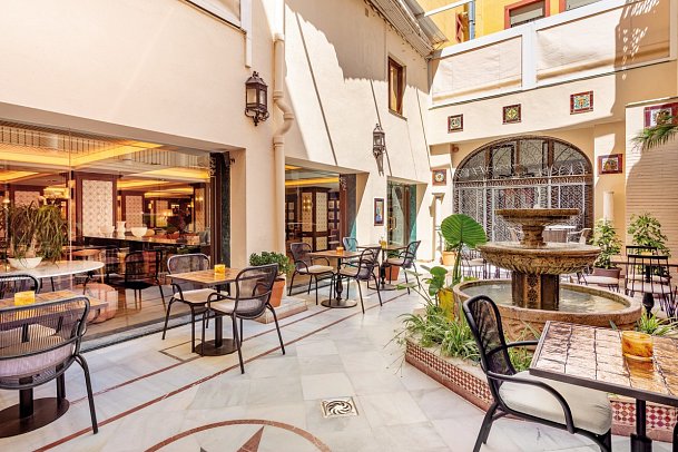 H10 Corregidor Boutique Hotel