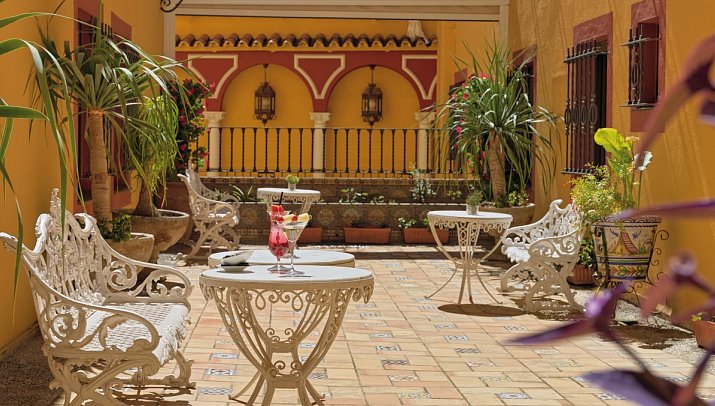 H10 Corregidor Boutique Hotel