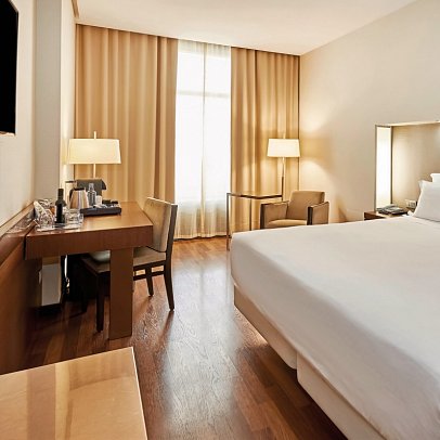 NH Sevilla Plaza de Armas - Wohnbeispiel Dreibettzimmer Superior (Zimmercodierung TS1)