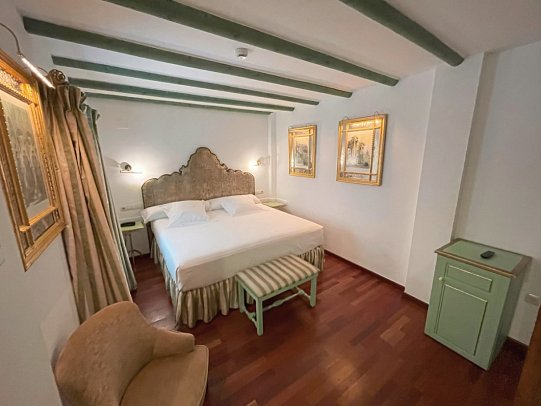Hotel Las Casas de la Judería de Córdoba - Wohnbeispiel Doppelzimmer (Zimmercodierung DB1)