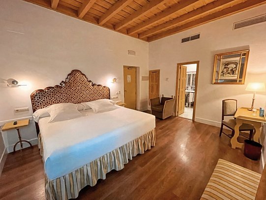 Hotel Las Casas de la Judería de Córdoba - Wohnbeispiel Doppelzimmer Superior (Zimmercodierung DS1)