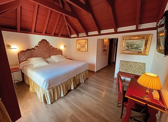 Hotel Las Casas de la Judería de Córdoba - Wohnbeispiel Juniorsuite (Zimmercodierung JB1)