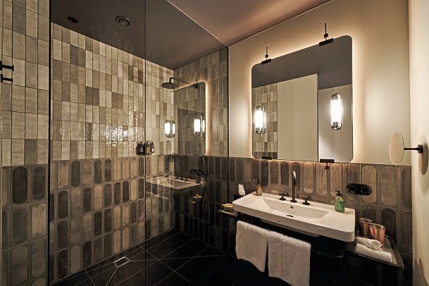 A-ROSA Straubinger Grand Hotel - Beispiel Bad (Zimmercodierungen JB1, JB2, JB3, DS1, DS2 & DS3)