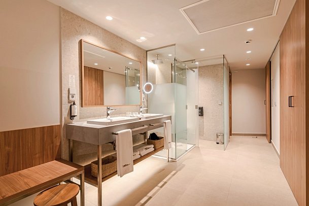 Bancal Hotel & Spa - Wohnbeispiel Doppelzimmer Bancal Gartenblick (Zimmercodierungen D1G & D1M)