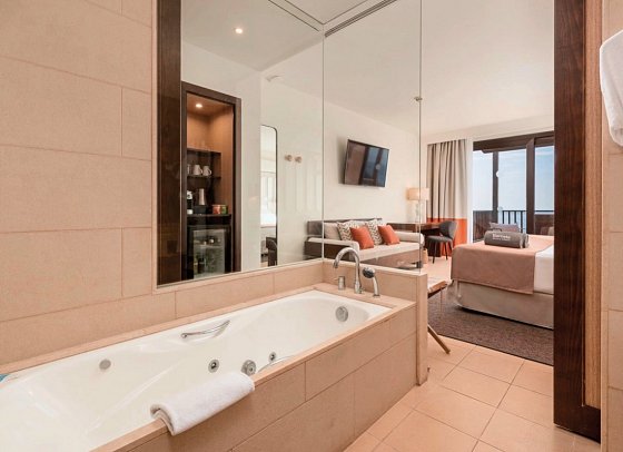 Barceló Tenerife Royal Level - Wohnbeispiel Doppelzimmer Deluxe Meerblick (Zimmercodierung DDM)