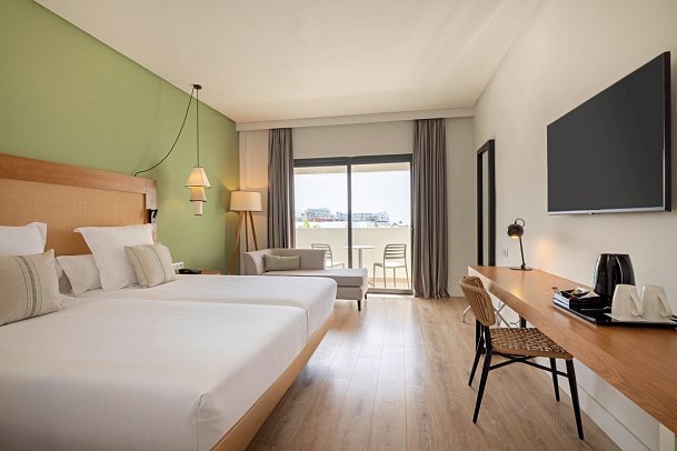 AluaSoul Costa Adeje - Wohnbeispiel Doppelzimmer Superior Poolblick (Zimmercodierung DSP)