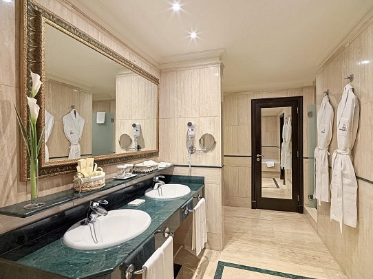 Las Madrigueras Golf Resort & Spa - Wohnbeispiel Doppelzimmer Superior, Wohnbeispiel Juniorsuite (Zimmercodierungen DS1 & JB1)