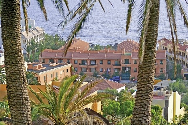Tres Palmeras
