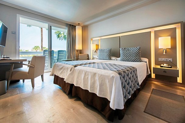 Spring Vulcano - Wohnbeispiel Doppelzimmer Poolblick (Zimmercodierungen DBP & DX1)