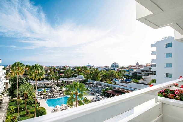 Spring Vulcano - Wohnbeispiel Doppelzimmer Poolblick (Zimmercodierungen DBP & DX1)