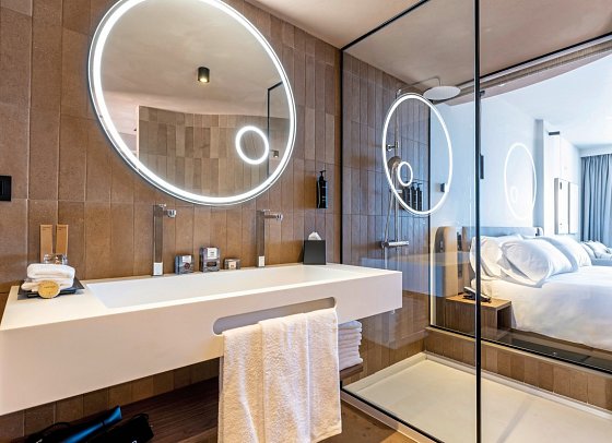 Bahia Principe Escape Tenerife - Wohnbeispiel Juniorsuite The Club Kingsize-Bett (Zimmercodierungen JL2 & JX1)