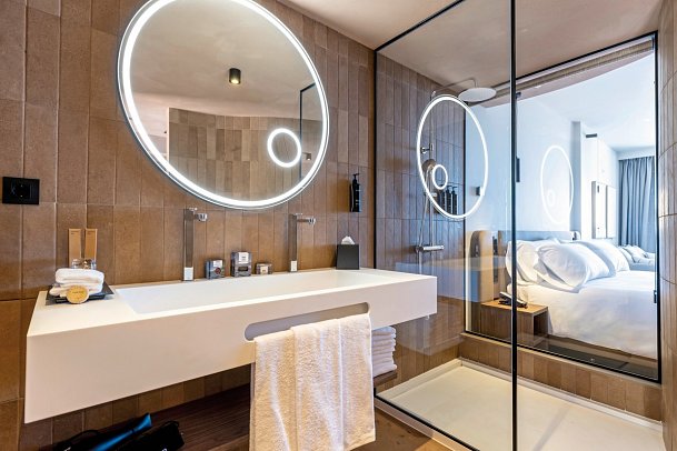 Bahia Principe Escape Tenerife - Wohnbeispiel Juniorsuite The Club Kingsize-Bett (Zimmercodierungen JL2 & JX1)