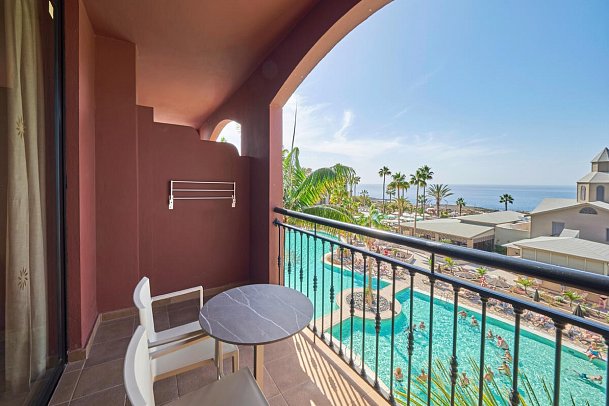 Bahia Principe Escape Tenerife - Wohnbeispiel Juniorsuite Deluxe teilweise Meerblick Kingsize-Bett (Zimmercodierung JX5)