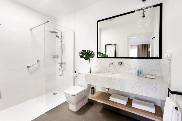 Lagos de Fañabé Beach Resort - Wohnbeispiel Apt. Deluxe 1 Schlafzimmer, untere Etage (Zimmercodierungen AB1, AD1 & AE1)