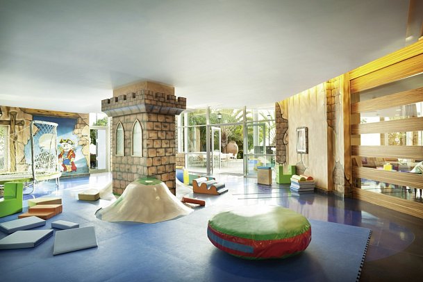 ADRIAN Hoteles Roca Nivaria Gran Hotel - Spielzimmer im Hauptrestaurant