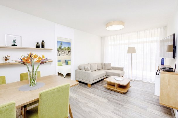 Tigaiga Suites - Wohnbeispiel Apt. 2 Schlafzimmer seitl. Meerblick (Zimmercodierung OBN)