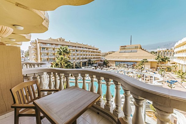 Cleopatra Palace - Wohnbeispiel Doppelzimmer Poolblick (Zimmercodierung D1P)