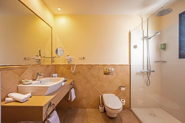 Hotel Luz Del Mar - Wohnbeispiel Doppelzimmer (Zimmercodierungen DB1 & DC1)