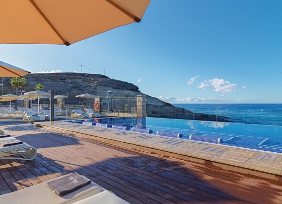 H10 Costa Adeje Palace - Infinity-Pool für Privilege Gäste