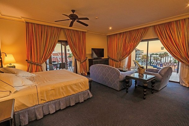 Europe Villa Cortés - Wohnbeispiel Juniorsuite Meerblick (Zimmercodierung JBM)